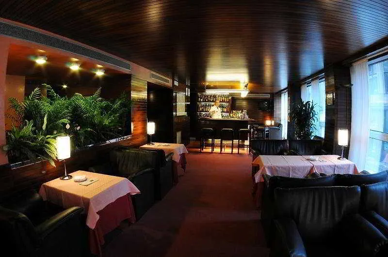 ****  Hotel Galileo Milán Italia